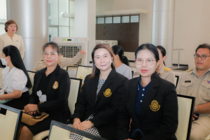 ร่วมพิธีทำบุญทักษิณานุปทาน เพื่อถวายเป็นพระราชกุศลและน้อมรำลึกในพระมหากรุณาธิคุณ เนื่องในวันนวมินทรมหาราช ประจำปี พ.ศ. 2569
